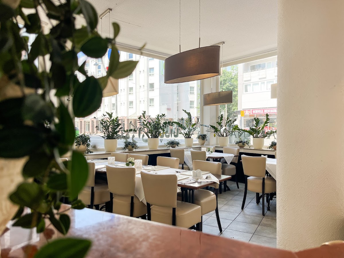 Restaurant Apadana